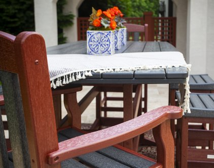 Breezesta is committed to manufacturing sustainable recycled outdoor furniture made from plastic.